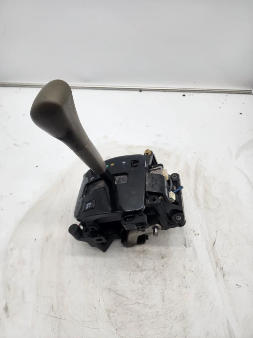 2004-2007 Toyota Highlander Automatic 2WD Used OEM Floor Shifter