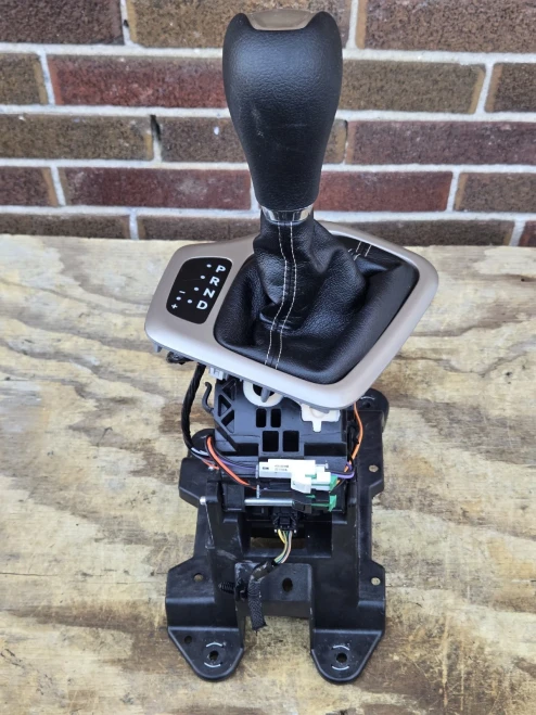 2014 Jeep Cherokee 20142018JEEP Used OEM Floor Shifter