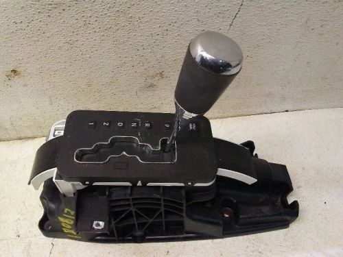 2007-2012 Jeep Liberty Automatic Used OEM Floor Shifter