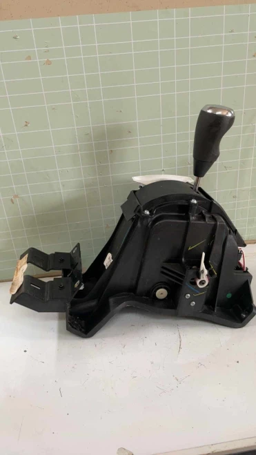 Jeep Patriot Used OEM Floor Shifter