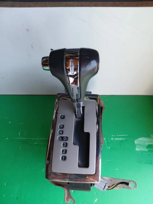 2006 Lincoln Navigator Automatic Used OEM Floor Shifter