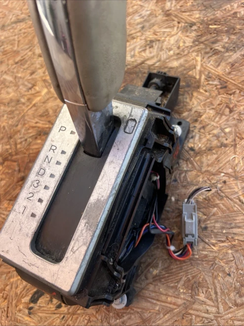 2007 Lincoln Navigator Used OEM Floor Shifter
