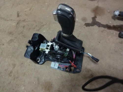 2011 Lincoln MKZ Used OEM Floor Shifter