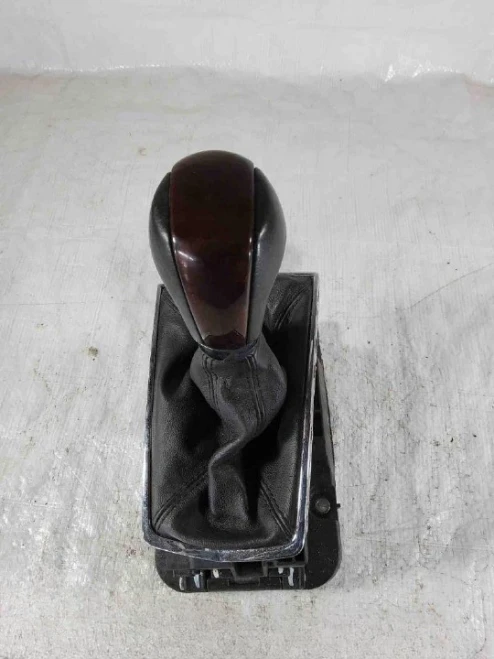 2010-2016 Cadillac SRX Automatic Used OEM Floor Shifter