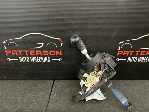 2006 Nissan 350Z Automatic Used OEM Floor Shifter