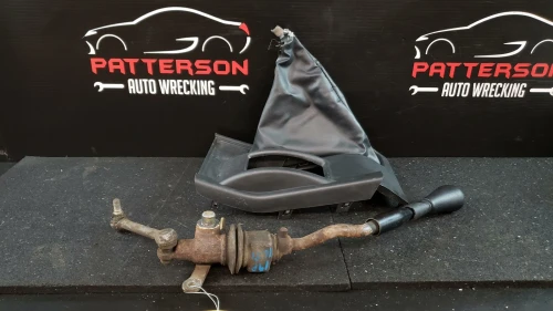 2002 Nissan Frontier 4WD With Bezel Used OEM Floor Shifter
