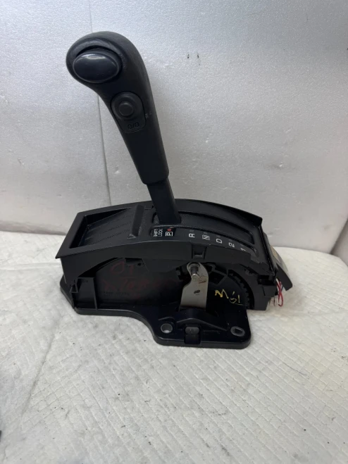 2001 Nissan Xterra Used OEM Floor Shifter
