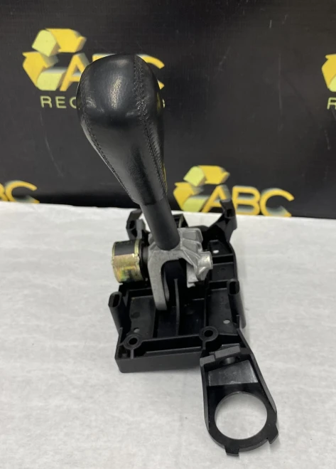 2002 Land Rover Discovery Automatic Used OEM Floor Shifter