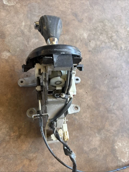 2003-2008 Pontiac Vibe Automatic Used OEM Floor Shifter