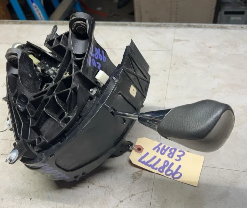 2009-2010 Pontiac Vibe Automatic Used OEM Floor Shifter