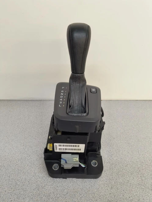 2005-2009 Volvo V70 08699283 Black Used OEM Floor Shifter