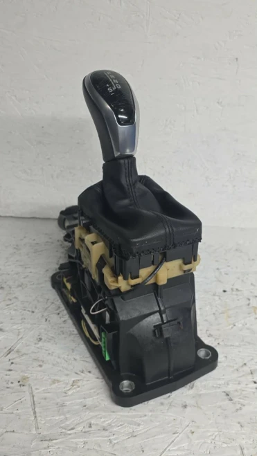 2014-2018 Volvo S80 31367921 Automatic Used OEM Floor Shifter