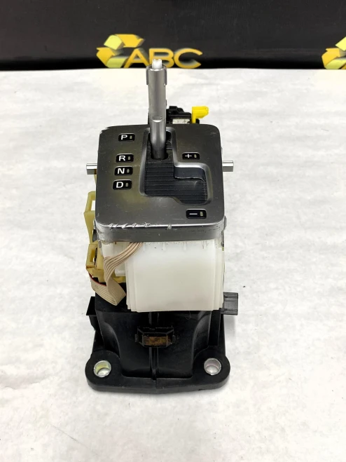 2007-2011 Volvo S80 Automatic Used OEM Floor Shifter