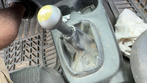 2003-2007 Saturn Ion Manual Black Used OEM Floor Shifter