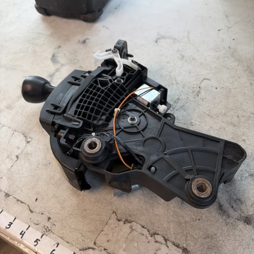 2012 Chrysler Town & Country P1UC34DX9AB Used OEM Floor Shifter