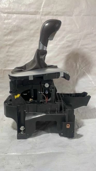 2012-2017 Buick Verano 20934132 Used OEM Floor Shifter