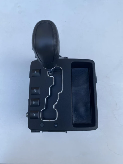 2005-2007 Jeep Grand Cherokee 52124140AD Used OEM Floor Shifter