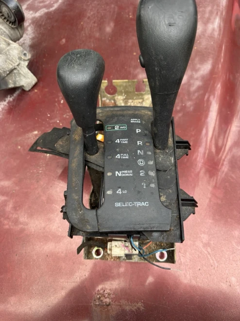 1999-2004 Jeep Cherokee Automatic 4WD Used OEM Floor Shifter