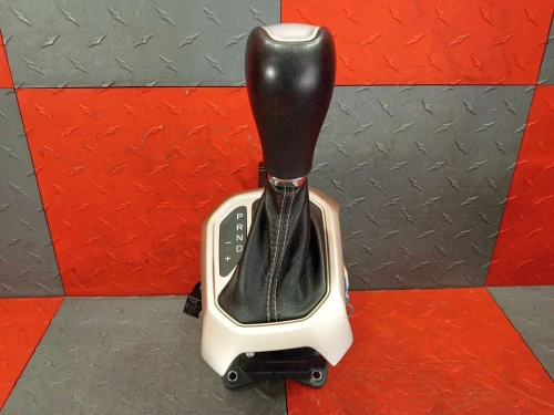 2015 Jeep Renegade Automatic 4WD Used OEM Floor Shifter