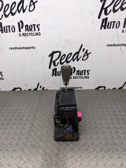 2011-2013 Jeep Cherokee 1157027 Used OEM Floor Shifter