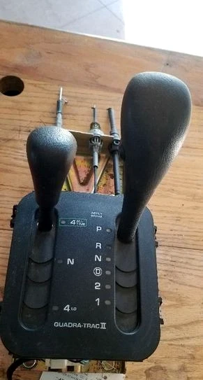 1999-2004 Jeep Grand Cherokee Used OEM Floor Shifter