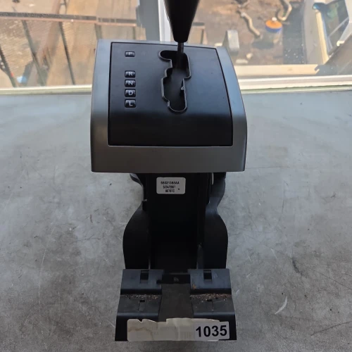 2007 Jeep Patriot 68021388AA Automatic Used OEM Floor Shifter
