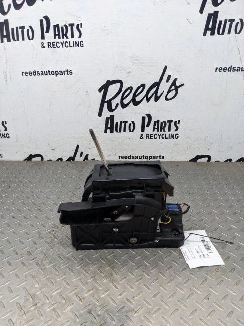 2011-2013 Jeep Cherokee L1157356 4WD Used OEM Floor Shifter