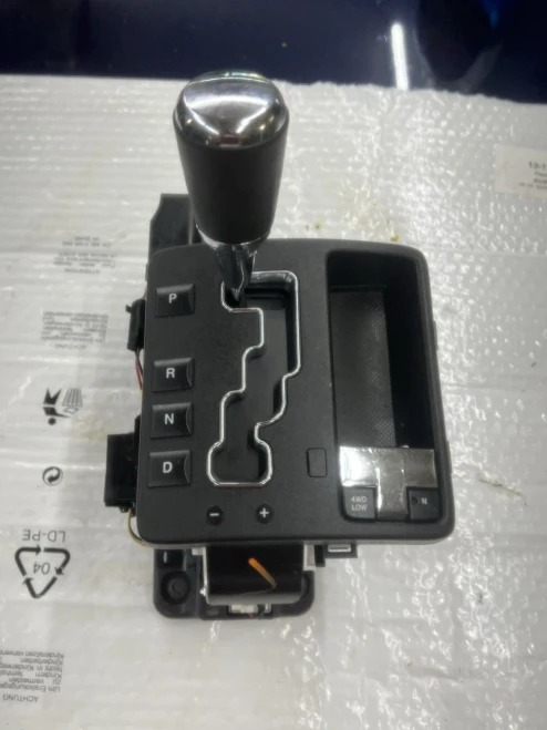 2008-2010 Jeep Grand Cherokee Used OEM Floor Shifter