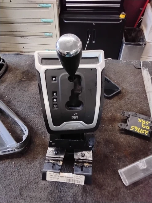 2007-2017 Jeep Compass 68021374AE Used OEM Floor Shifter