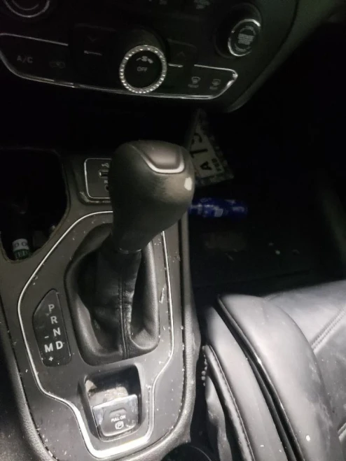 2019-2023 Jeep Cherokee FWD Used OEM Floor Shifter