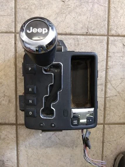 2009-2010 Jeep Grand Cherokee Automatic 4WD Used OEM Floor Shifter