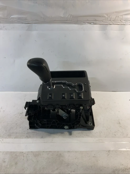 2005-2010 Jeep Cherokee Automatic Used OEM Floor Shifter