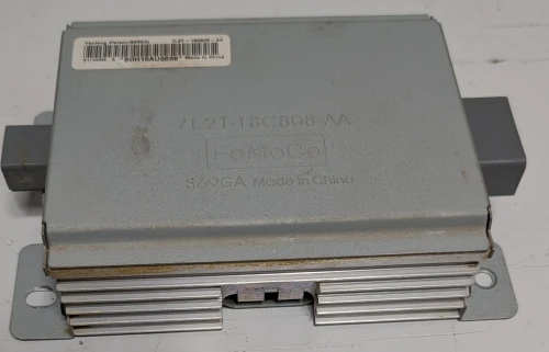 2007-2008 Ford Expedition 7L2T18C808AA Used OEM Audio Amplifier