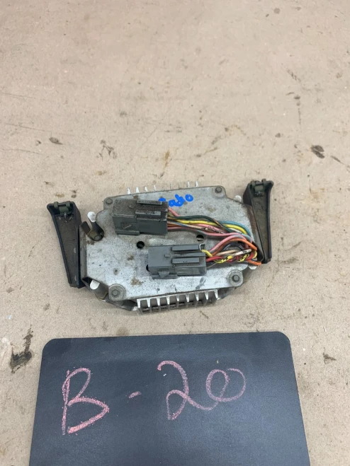 1987-1993 Ford Mustang E8ZF18B849AA Used OEM Audio Amplifier