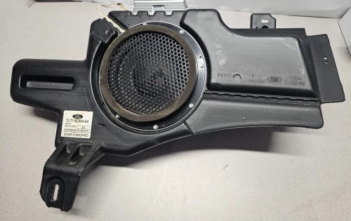 2007-2008 Ford Expedition Used OEM Audio Amplifier
