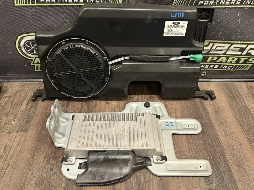 2017-2019 Ford F-350 Sony Used OEM Audio Amplifier