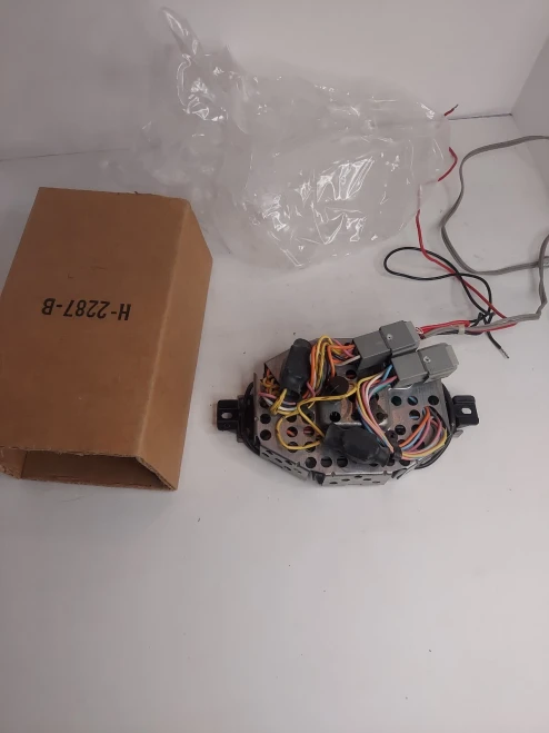 1985 Ford E5DF18B849VA Used OEM Audio Amplifier