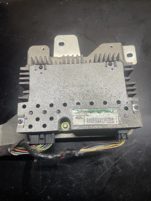 Ford Explorer F47F18T806AA Used OEM Audio Amplifier