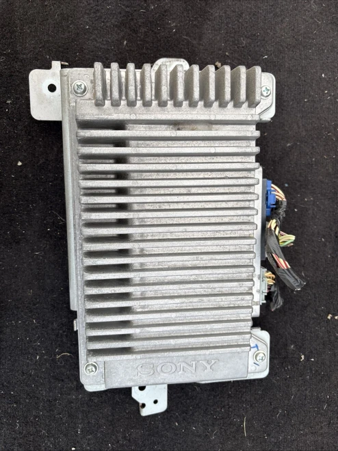 2010-2018 Ford Escape AA8T18T806AC Used OEM Audio Amplifier