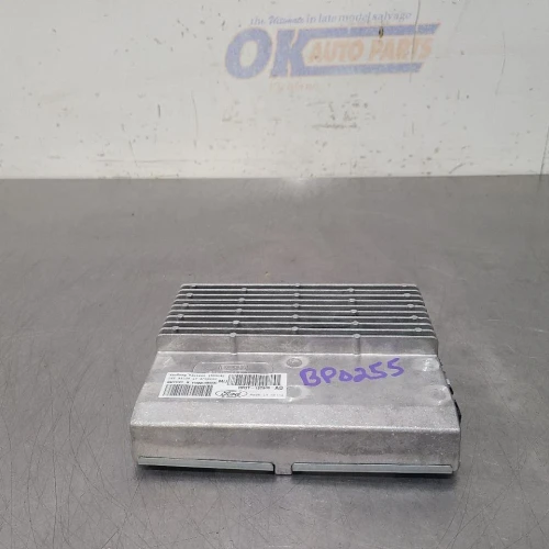 2021 Ford Mustang HR3T18T806AD Used OEM Audio Amplifier