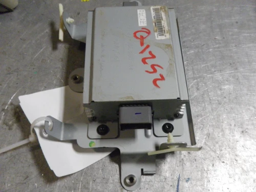 Ford 7E5T18T806AA Used OEM Audio Amplifier