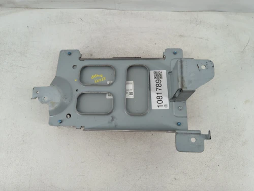 2010 Ford Flex AA8T18T806AC Used OEM Audio Amplifier