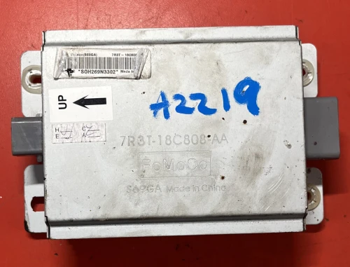 2010 Ford Mustang 7R3T18C808AA Used OEM Audio Amplifier