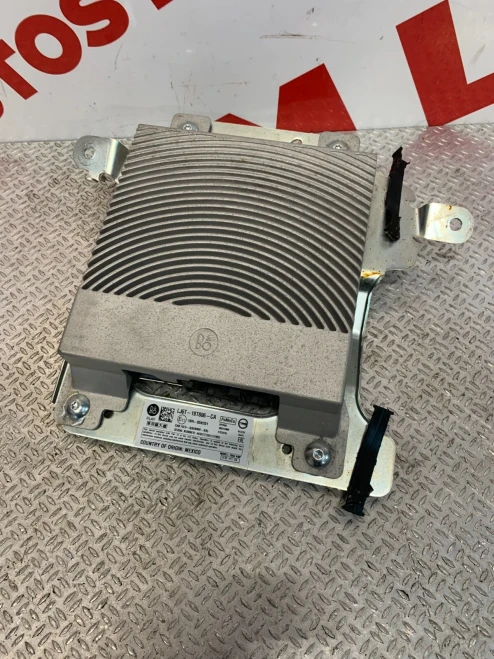 2022 Ford LJ6T18T806CA Used OEM Audio Amplifier