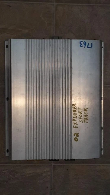2002 Ford Explorer 2L2T18T806AB Used OEM Audio Amplifier