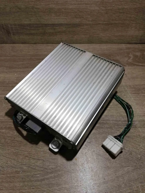 Ford F32F18C808BC Used OEM Audio Amplifier