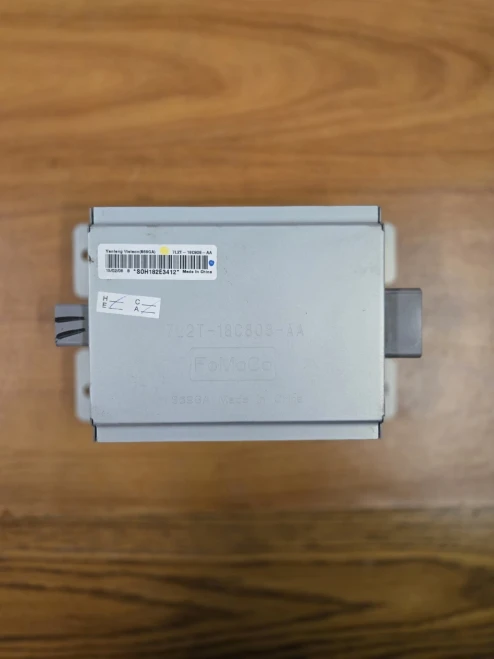 2008 Ford Escape 7L2T18C808AA Used OEM Audio Amplifier