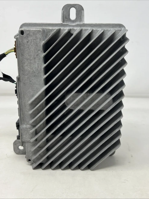 2016-2020 Chevrolet Tahoe 84503463 Bose Used OEM Audio Amplifier