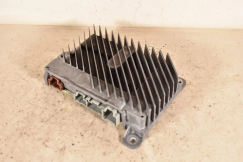 2016-2017 Chevrolet Impala 23392713 Bose Used OEM Audio Amplifier