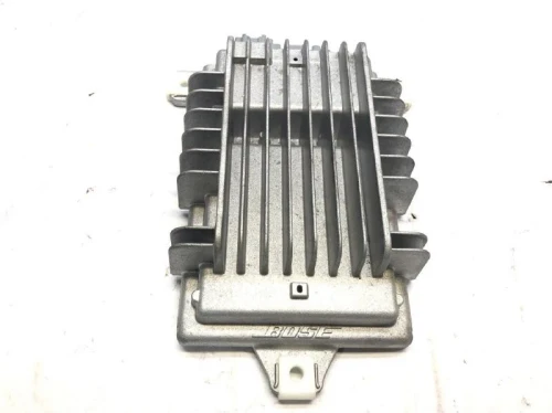 2010-2014 Chevrolet Suburban 15186661 Bose Used OEM Audio Amplifier